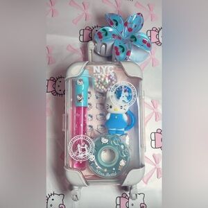 Hello Kitty Blue and Pink Travel Set